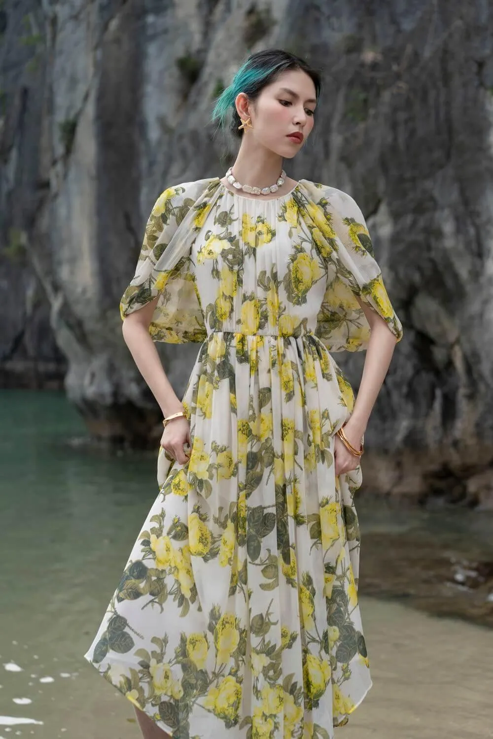 Benzamin Pleated Cape Sleeved Crinkle Chiffon Midi Dress