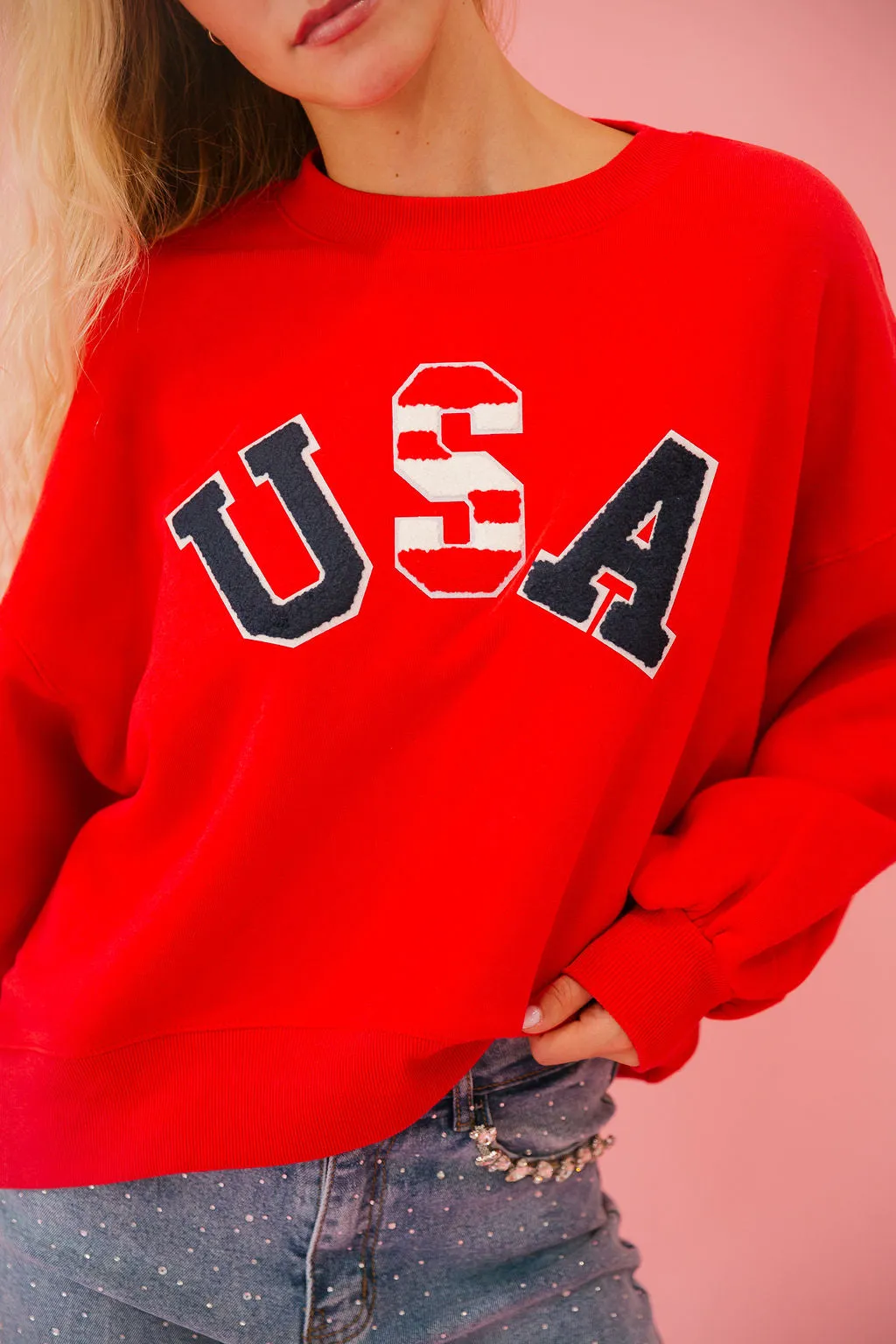 BORN IN THE USA RED PULLOVER