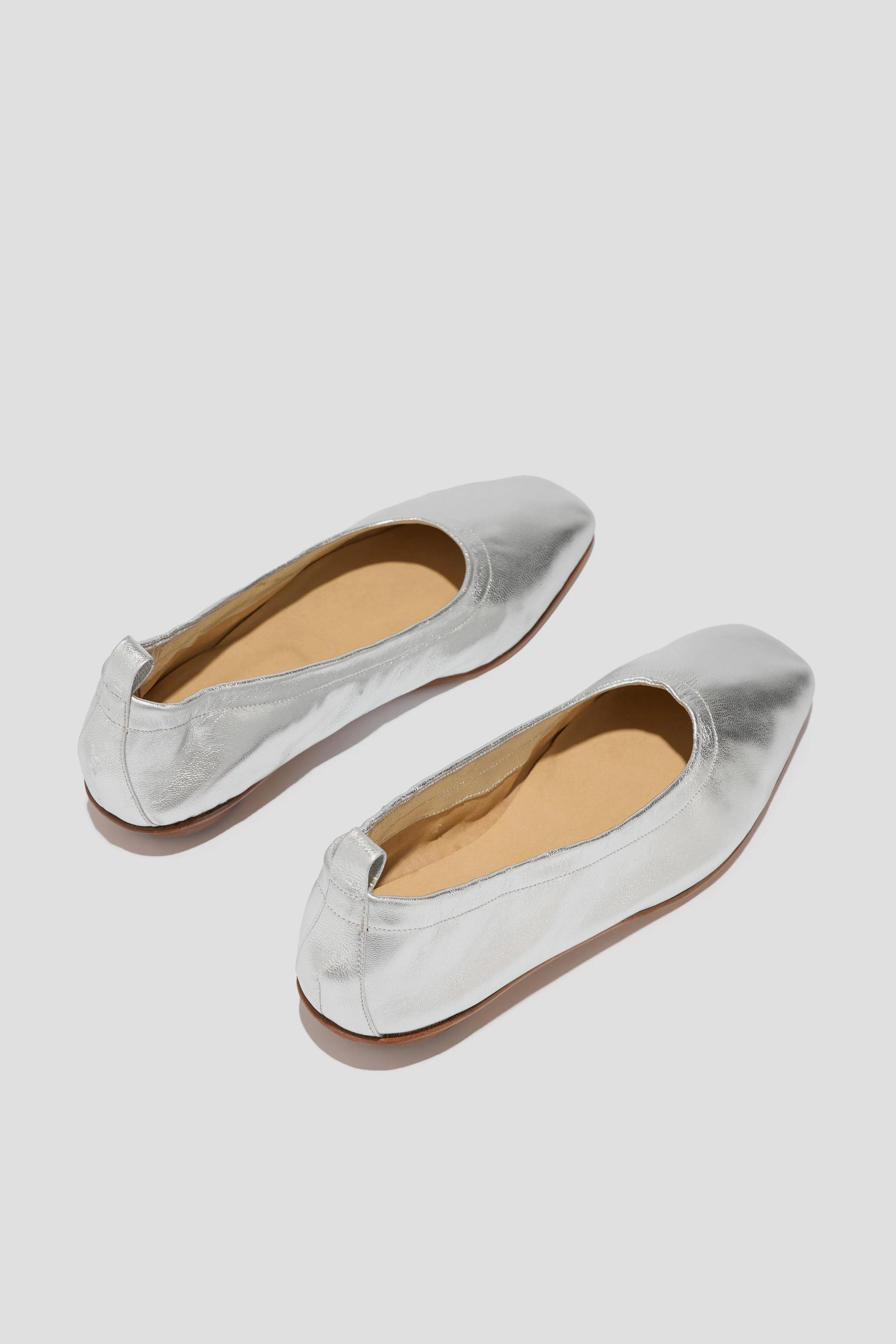 Daria Glove Flat in Silver