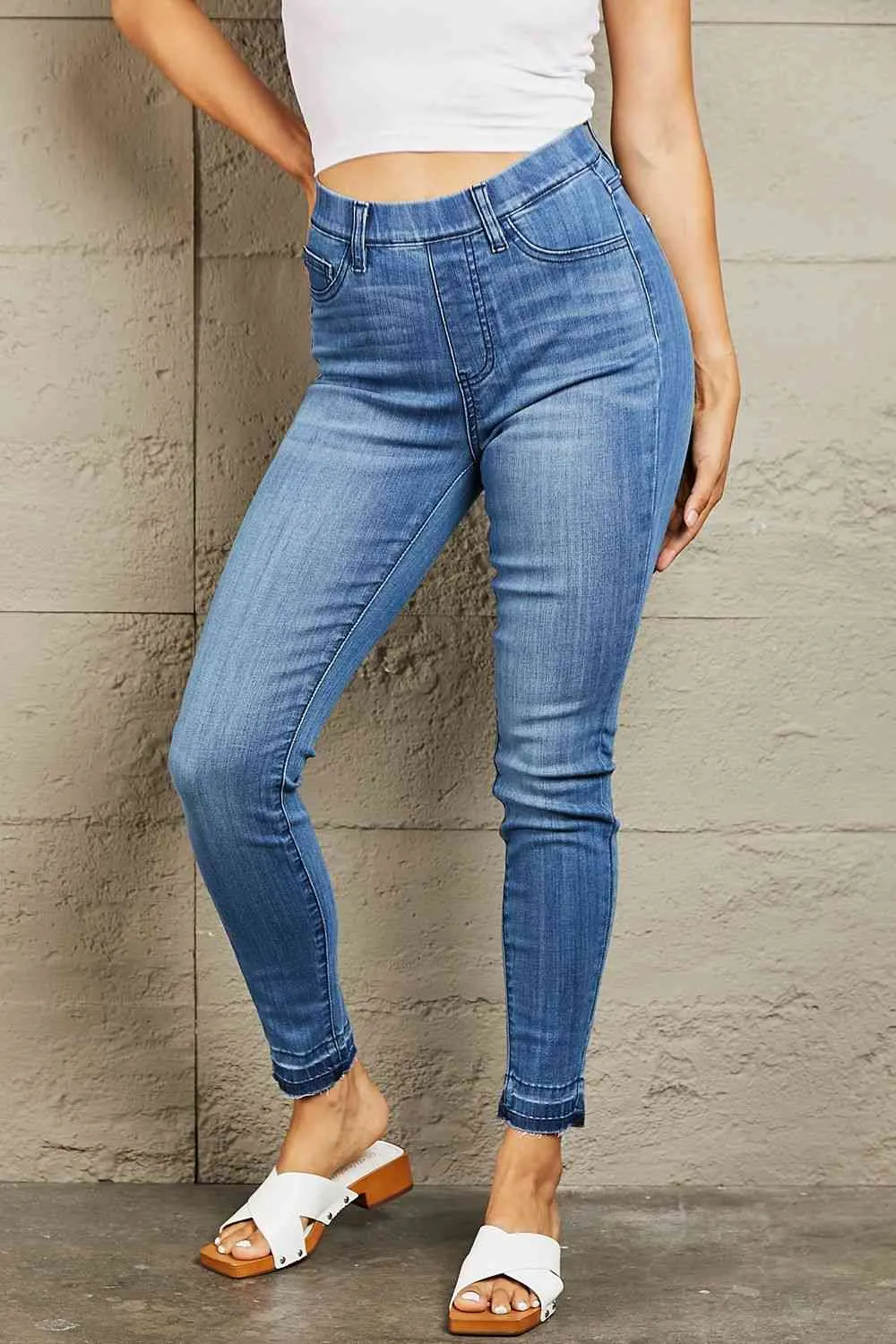 Judy Blue Janavie Full Size High Waisted Pull On Skinny Jeans