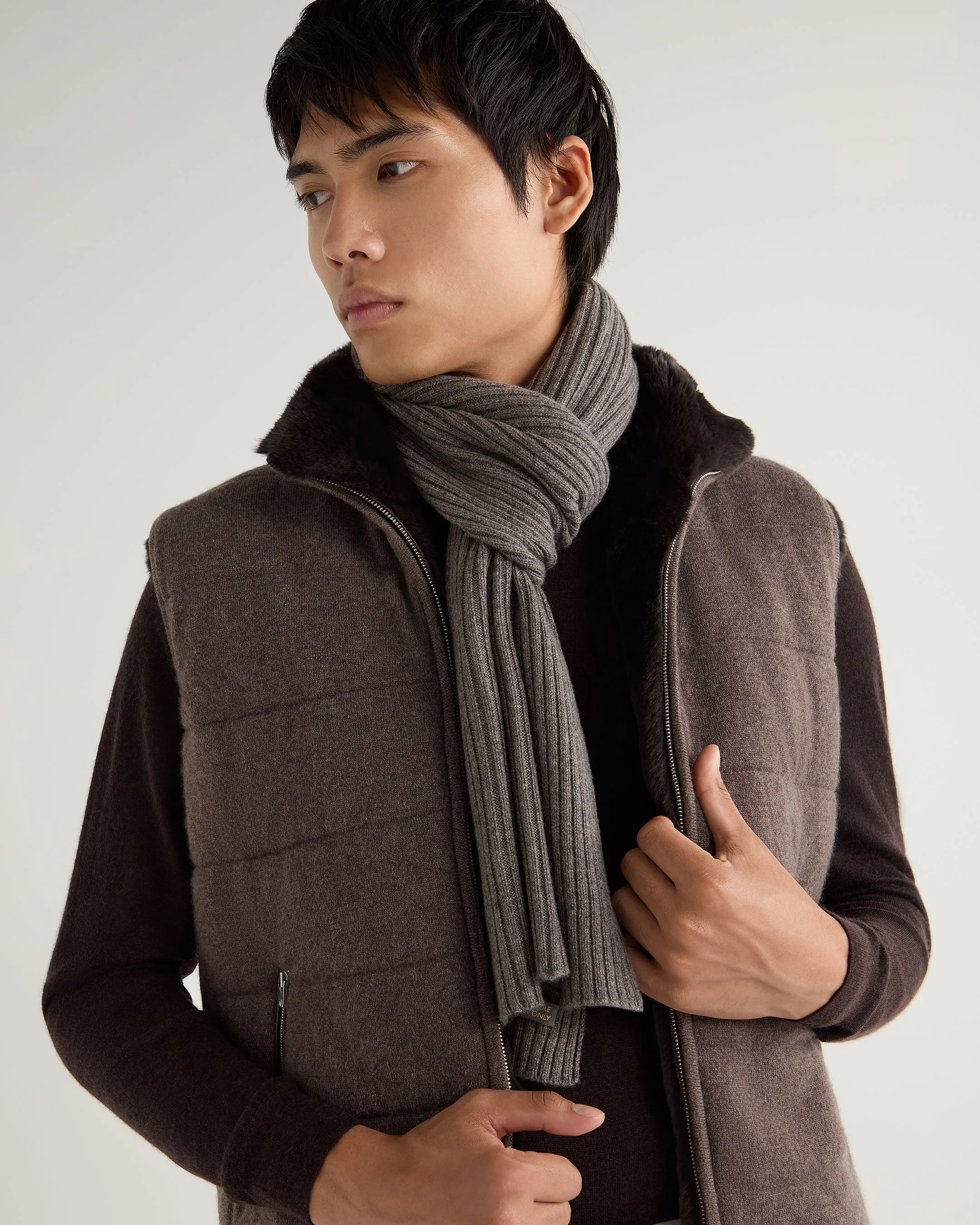 Unisex Short Ribbed Cashmere Scarf Wood Smoke Brown